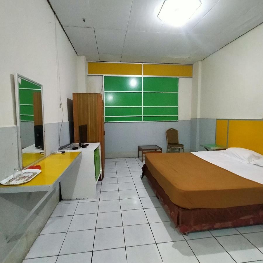 Hotel Nirwana Ternate Redpartner Exterior foto
